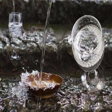 茅公坊大讲堂：喝酱酒最适合吃哪些下酒菜?