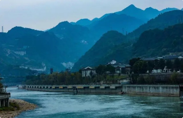 茅公坊大讲坛之酱香型、清香型、浓香型等白酒究竟有哪些区别？