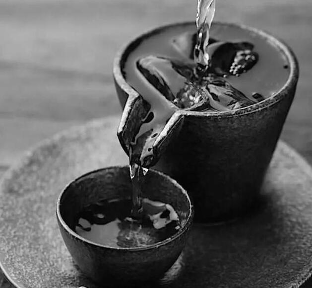 茅公坊大讲堂：4个识别技巧，教你通过酒花判断白酒度数