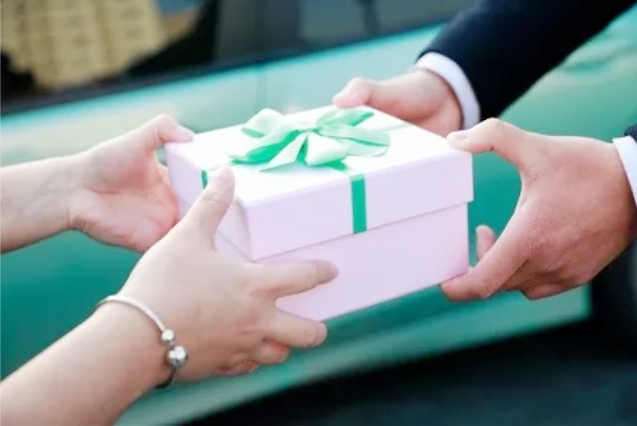 茅公坊春节购酒指南：过年送礼，选什么白酒好？