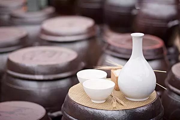 茅公坊大讲堂: 为什么陈酒比新酒闻起来更香？